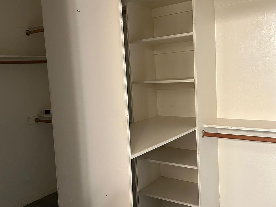 Master bedroom spacious closet