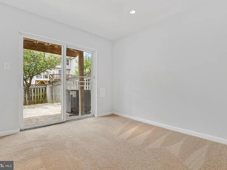 1942 Crossing Stone Ct — Photo 15