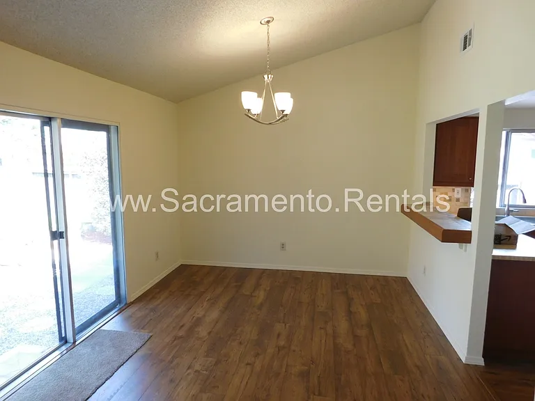 7313 Bruno Way — Photo 3