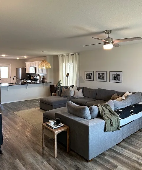 1312 S Morningside Dr — Photo 2