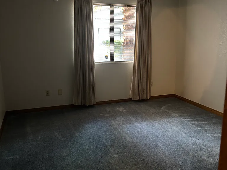 bedroom/office