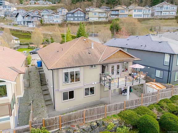 2nd image of 5364 Laguna Way