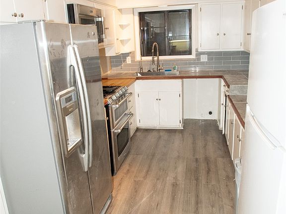 4th image of 2129 Province Ln