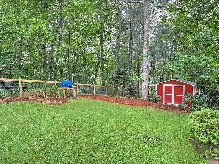 12 Evergreen Hill Dr — Photo 5