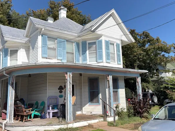 106 Printz St, Edinburg, VA 22824