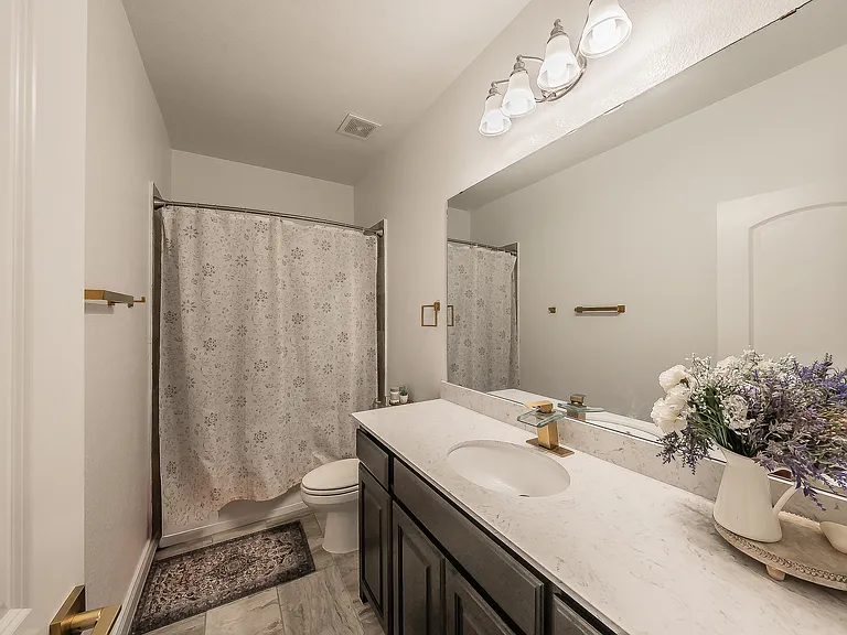 1742 Holmwood Dr — Photo 23