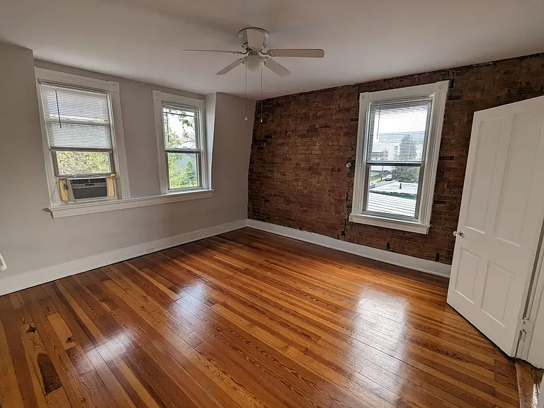 225 Fosdick St — Photo 20