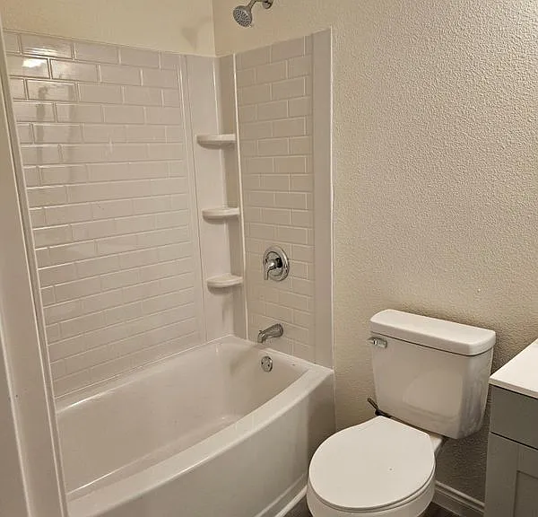 710 E Whittier Ave — Photo 12