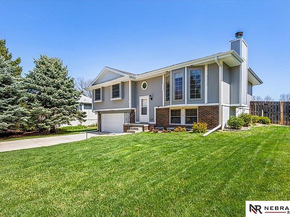 3rd image of 1511 N 144th Avenue Cir