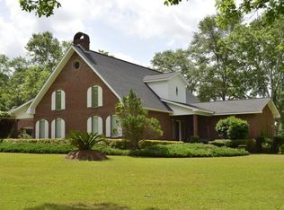 114 Howell Cemetery Rd, Lucedale, MS 39452