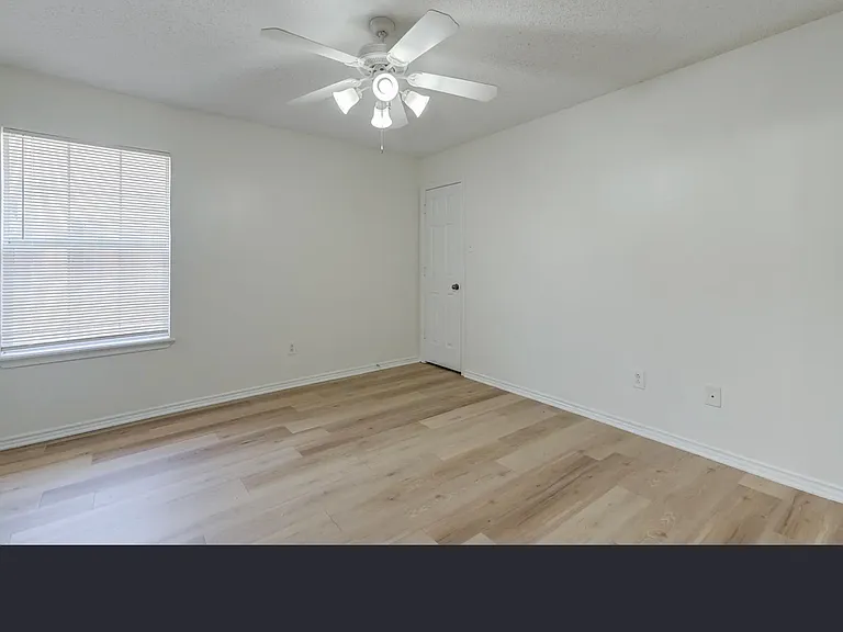 503 N Clinton Ave #B — Photo 20