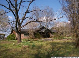 5630 W Oak Grove Rd, Hernando, MS 38632