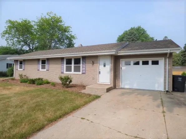 139 S Crescent Dr, Milton, WI 53563