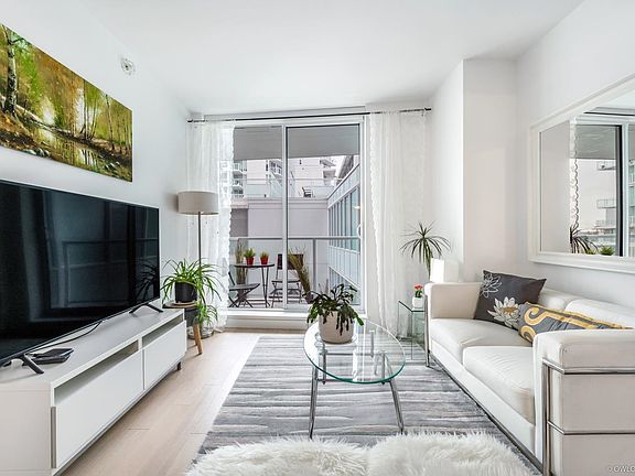 2nd image of 2220 Kingsway #601