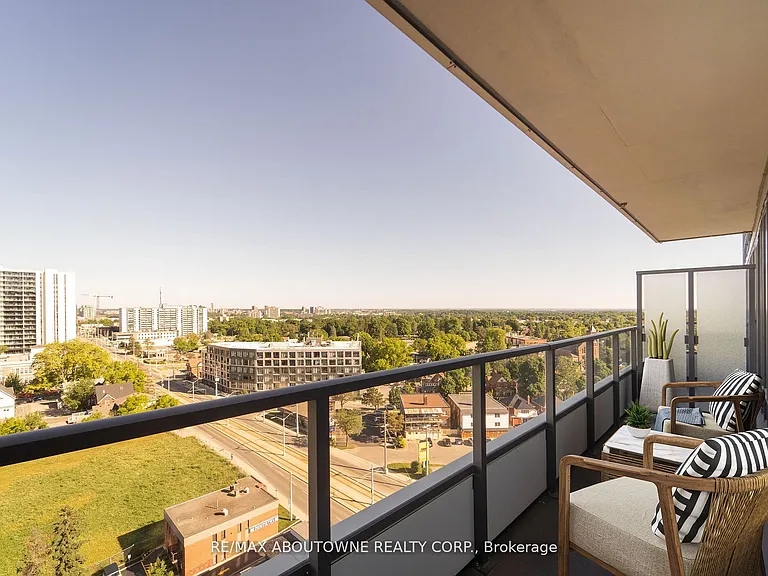 5 Wellington St S #1407 — Photo 12