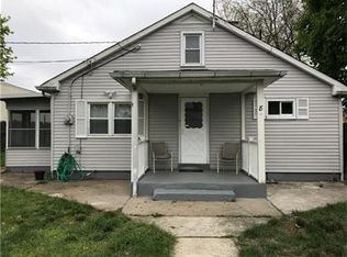 8 Candy Ct, Edison, NJ 08817