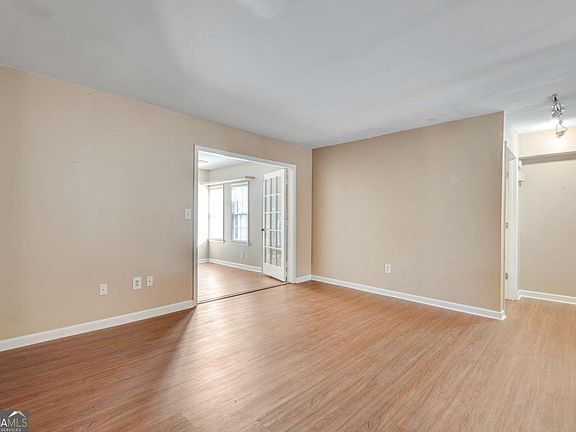 5th image of 134 Lablanc Way NW