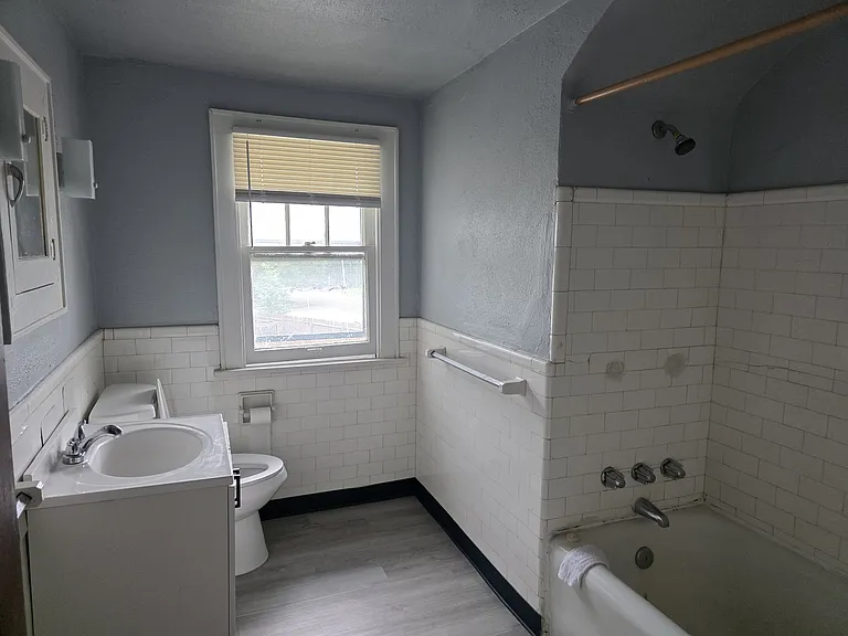727 East Ave — Photo 15