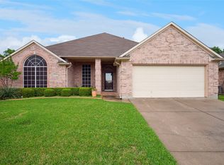 1522 Park Grove Dr, Irving, TX 75060