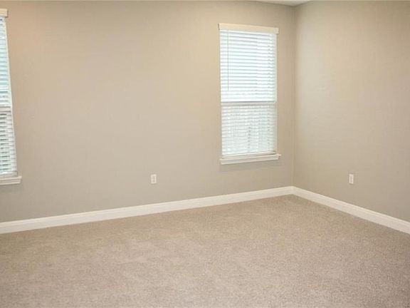 3rd image of 1609 Arial Dr