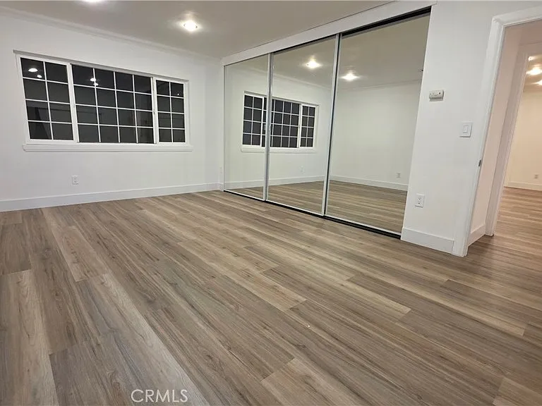 18224 Chatsworth St — Photo 26