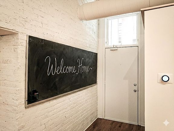 4th image of 312 N May St APT 4H