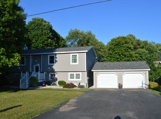 586 Baldwin Rd, Fulton, NY 13069