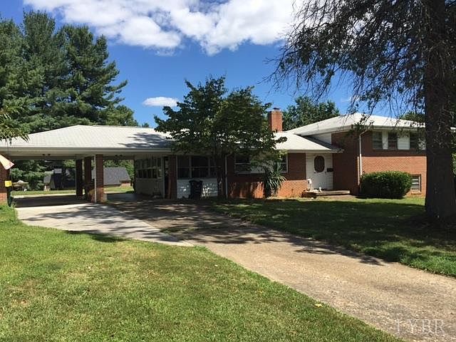 1st image of 2400 Castle Pl