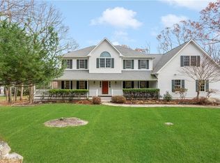 20 Larkspur Rd, East Greenwich, RI 02818