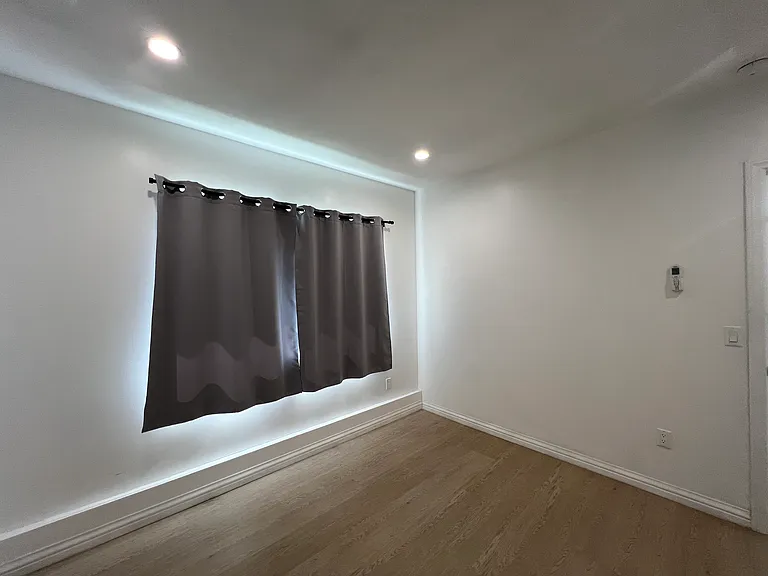 527 N Soldano Ave #527 — Photo 29
