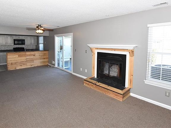2nd image of 631 Ridge Cir
