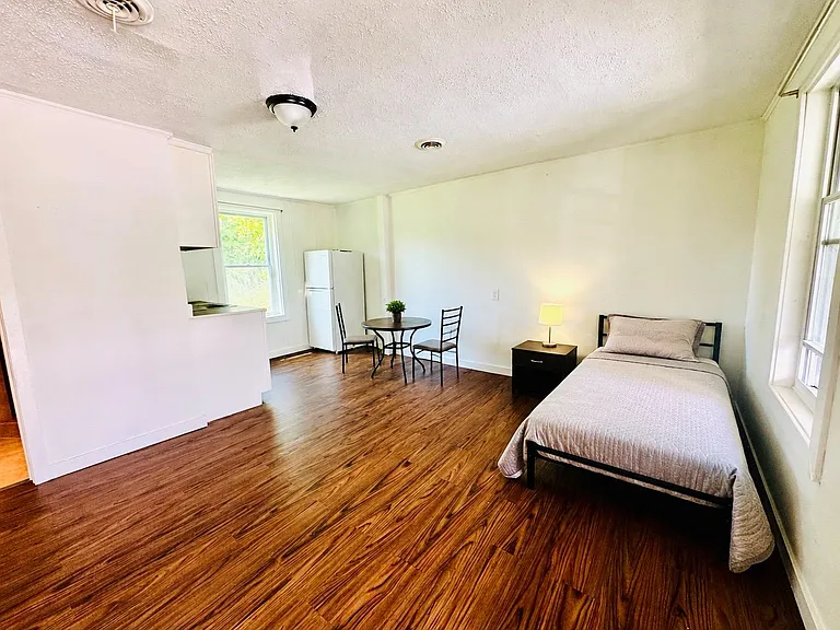 507 Lakeville Rd #9 — Photo 3