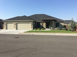 2437 Woods Dr, Richland, WA 99352