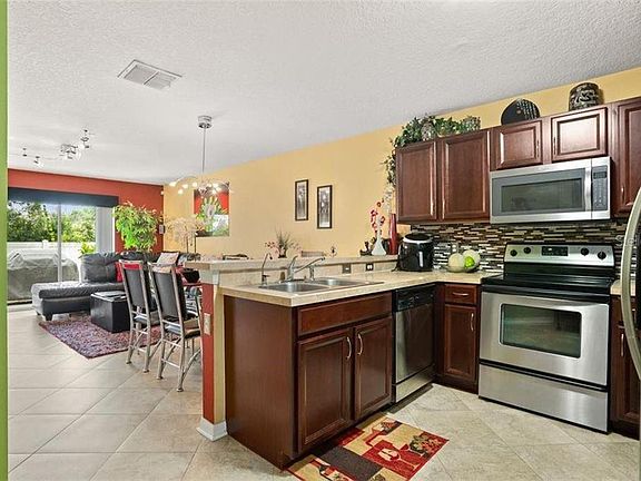 4th image of 728 Cresting Oak Cir #58