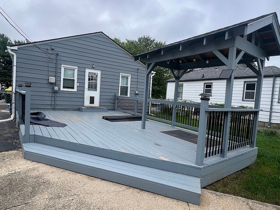 2nd image of 5602 Speedway Dr