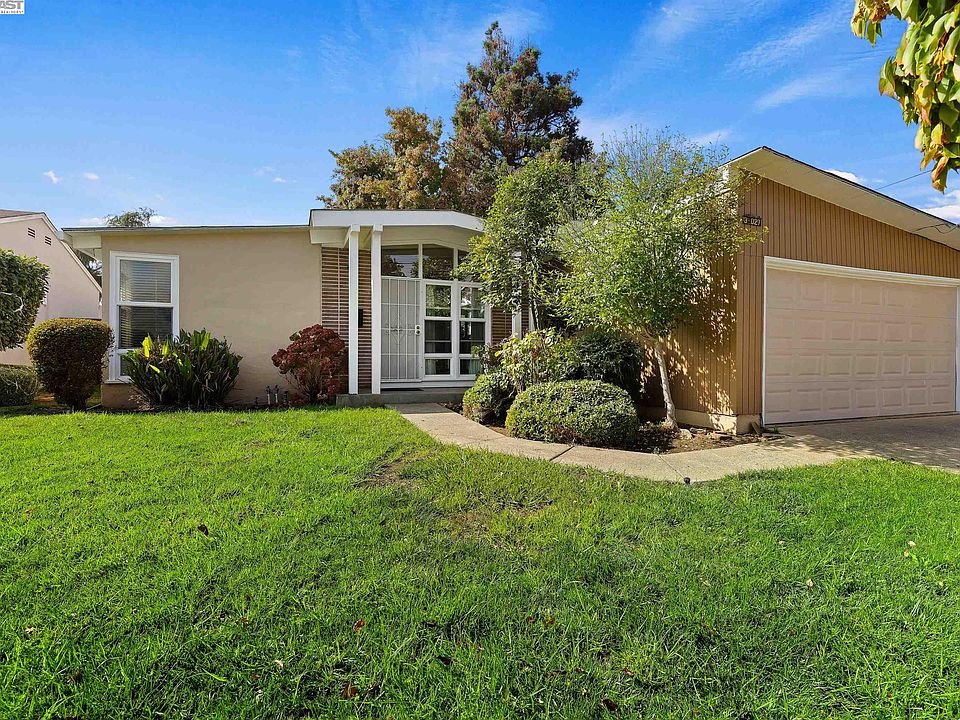 1st image of 31027 Birkdale Way