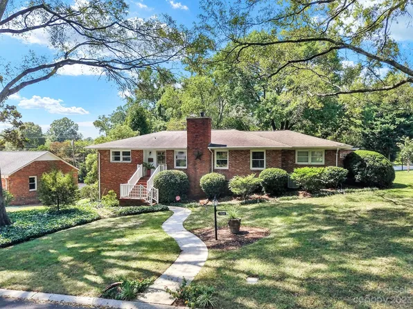 5500 Valley Forge Rd, Charlotte, NC 28210