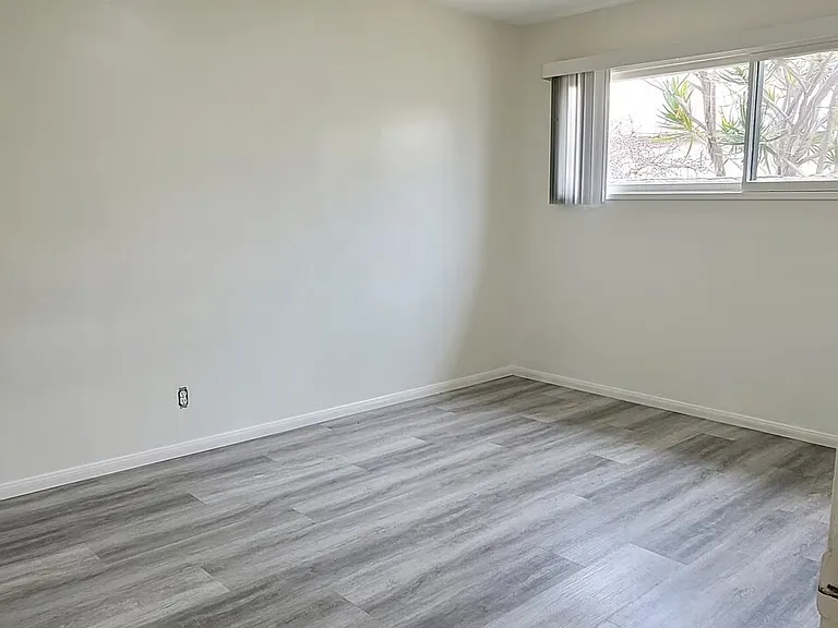 25612.25 Oak St #25612-1/4 — Photo 3