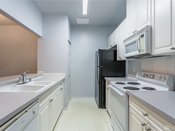 5th image of 6948 47th Ln SE Unit A
