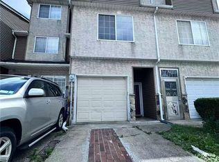 78 Stage Ln, Staten Island, NY