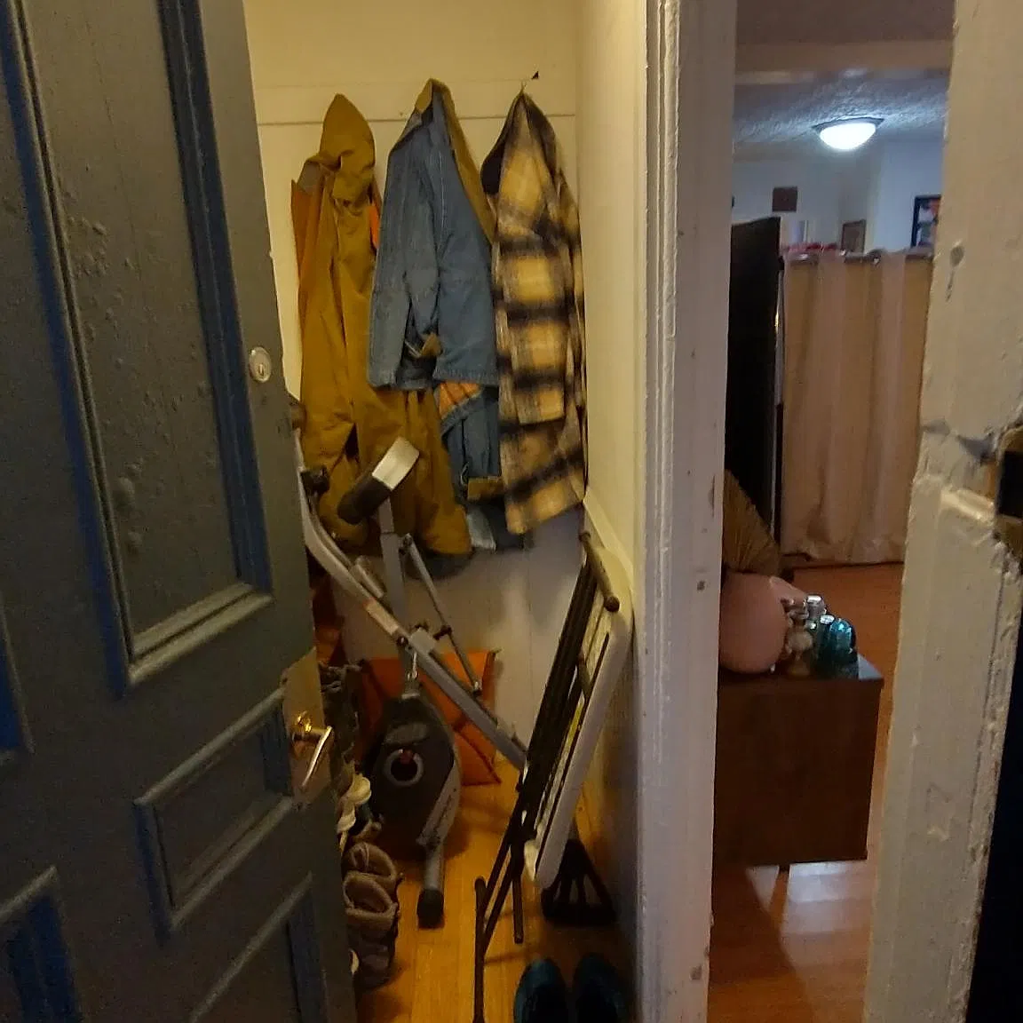 2 bed, 775 sqft, $1,960 — Photo 3