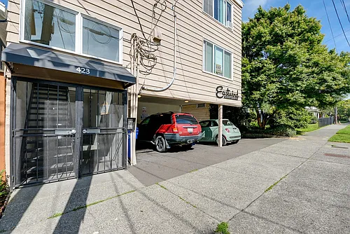 423 11th Ave E Photo 1