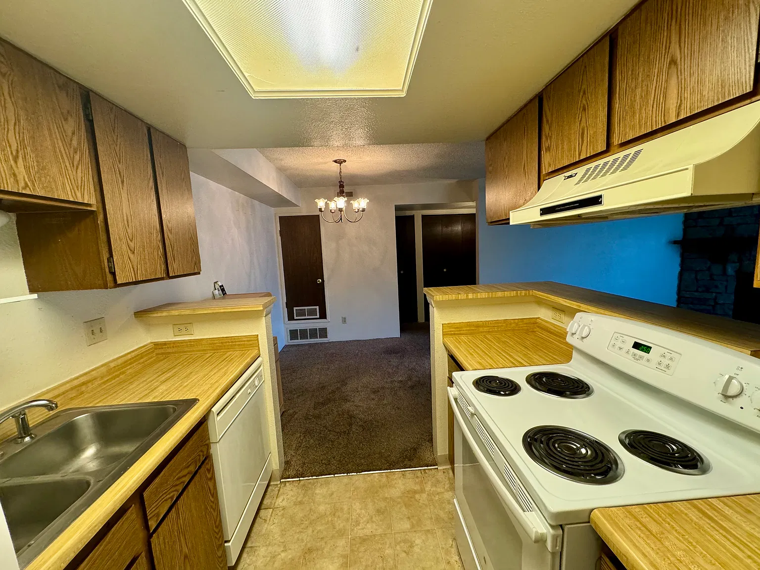 1 bed, 708 sqft, $1,375 — Photo 4