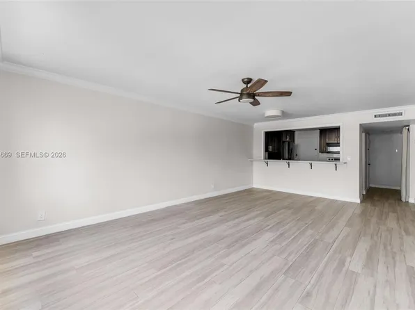 9001 SW 77th Ave APT C202, Miami, FL 33156