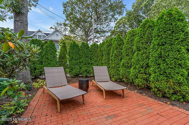 8 Glenwood Pl — Photo 49