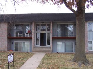 5521 Canterbury Ln, Lincoln, NE 68512
