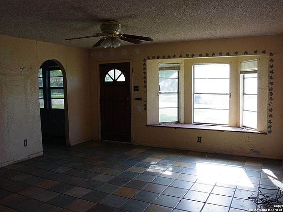 3rd image of 463 E PALFREY ST