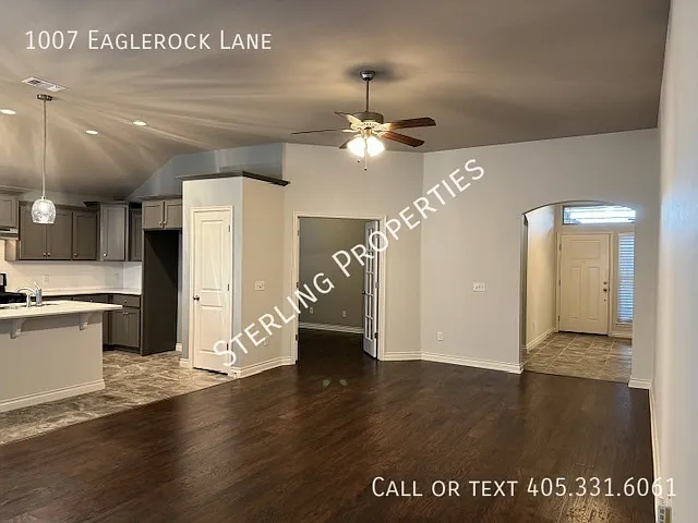 1007 Eaglerock Ln — Photo 9