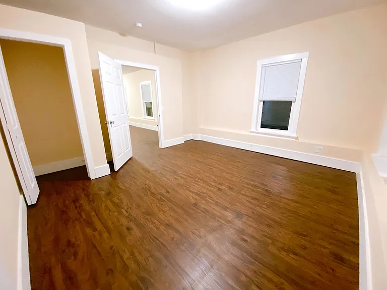 730 Brown St — Photo 5