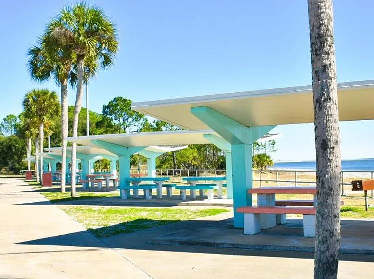 10-minute drive to Carrabelle beach